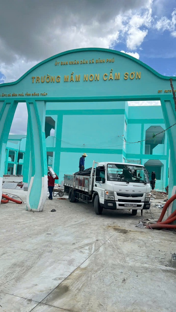 cong trinh son nuoc noi that va ngoai that sakara cho truong mam non cam son tinh dong thap 1